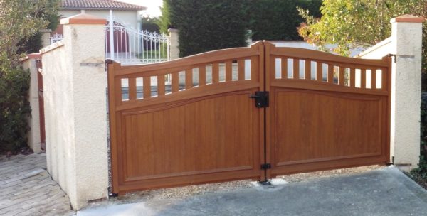 PORTAIL PVC 1